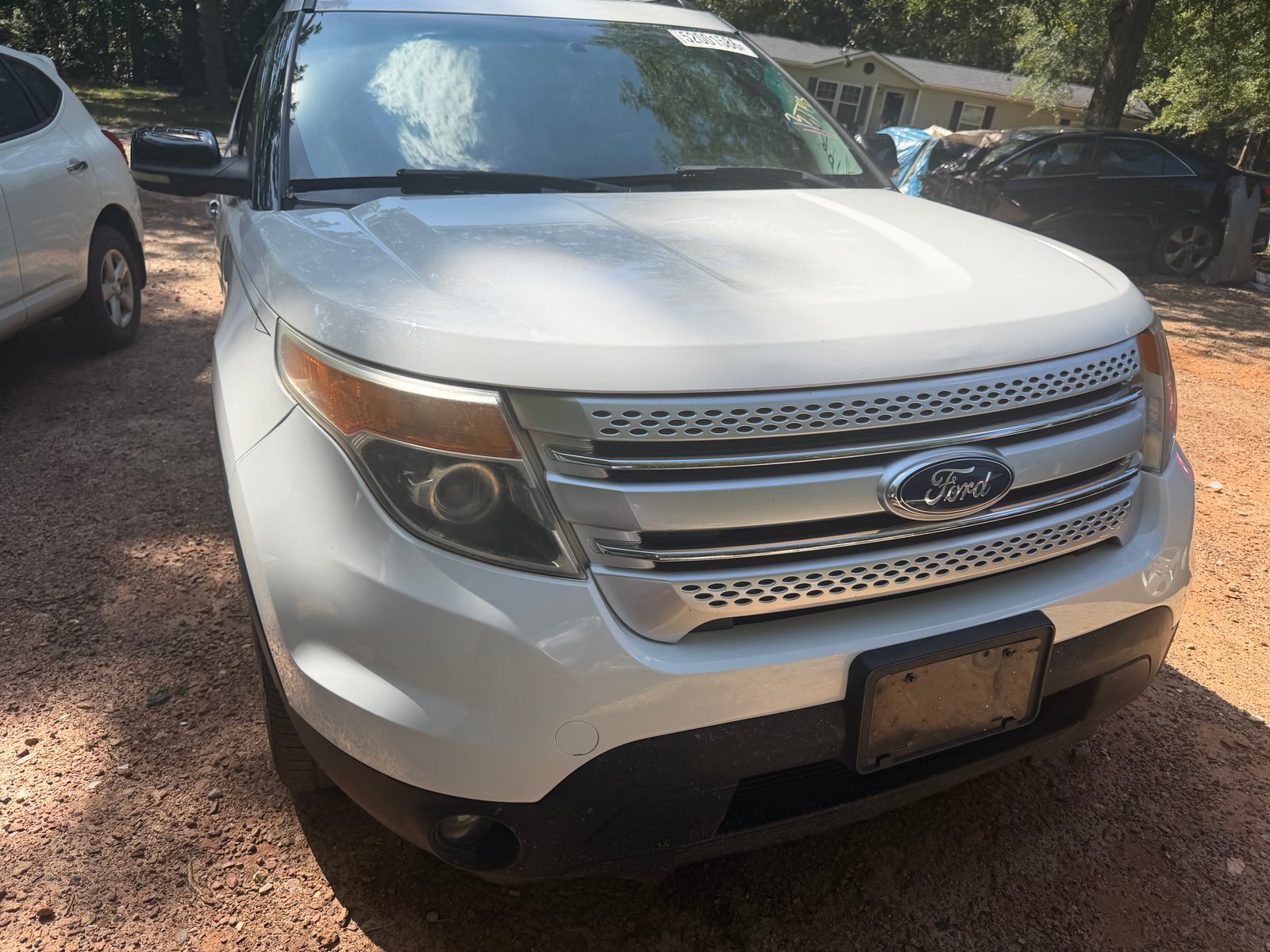 2013 Ford Explorer photo 2